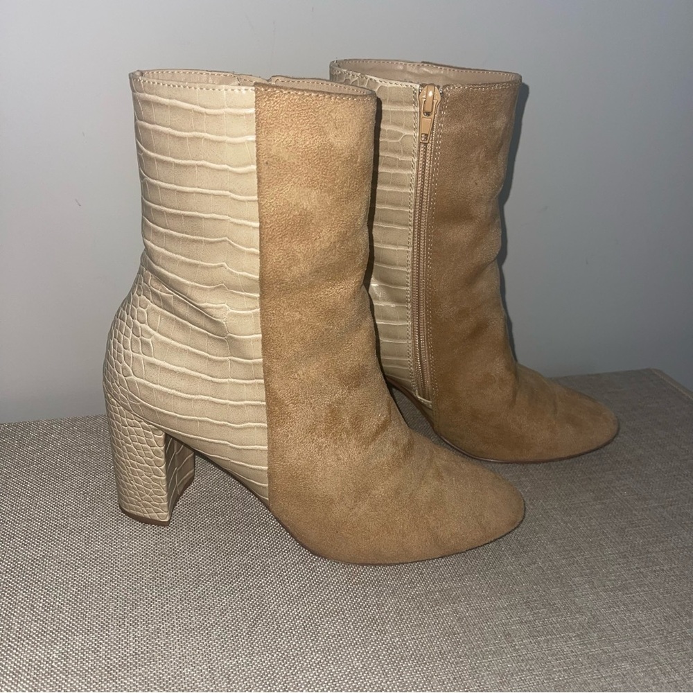 CHINESE LAUNDRY SUEDE LEATHER NUDE HEEL BOOTS